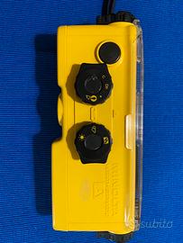 Macchina fotografica a rullino Minolta subacquea