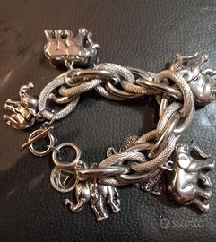 Bracciale in metallo con elefanti
