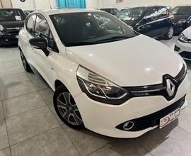 Renault Clio 1.5 75CV - Costume National - 2015