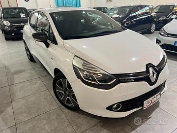 Renault Clio 1.5 75CV - Costume National - 2015