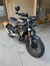 Husqvarna Svartpilen 401 - 2021