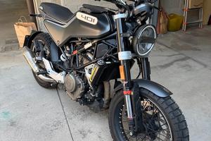 Husqvarna Svartpilen 401 - 2021