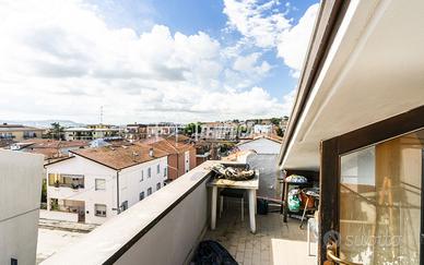 TRILOCALE MANSARDATO SU PALAZZINA RISTRUTTURATA