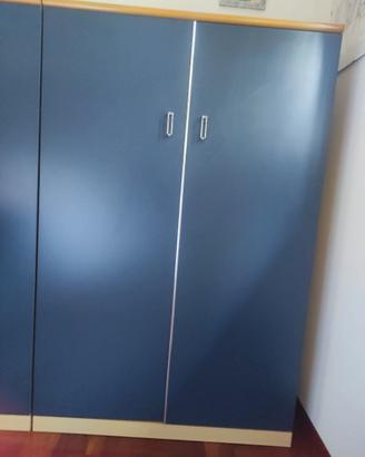 Armadio laccato blu