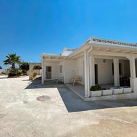 VILLA CARMELO a due passi dal mare