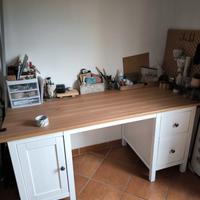 scrivania bianca Ikea - prezzo trattabile