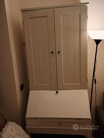 Secretaire con piano , ante e mensole