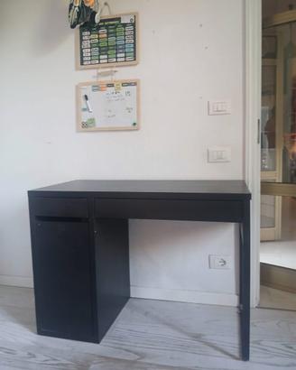 Ikea scrivania