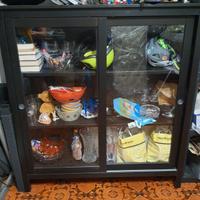 vetrinetta ikea hemnes nera