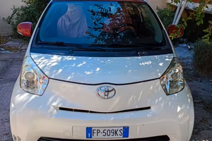 Tyota IQ