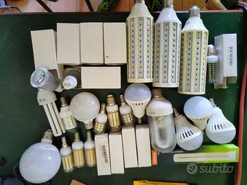 Stock lampadine e alimentatori per luci