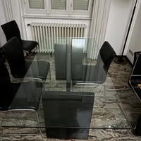 Tavolo da Pranzo in Cristallo con Base Nera