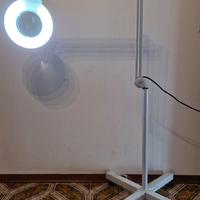 Lampada lente per estetista