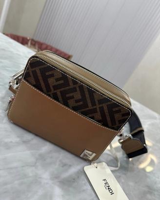 Borsello fendi nuovo 1080€