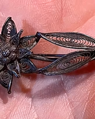 Antica spilla Sarda