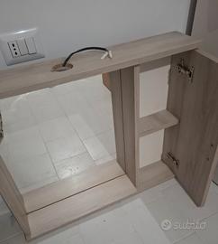 specchiera bagno +  lavandino 