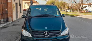 Mercedes Viano con pedana disabili