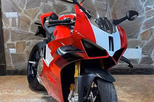 Ducati Panigale V4 R