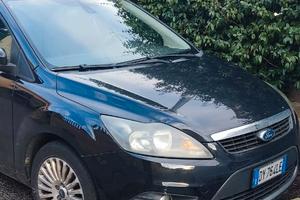 Ford Focus 2.0 GPL casa madre