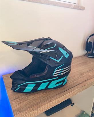 casco enduro  UFO
