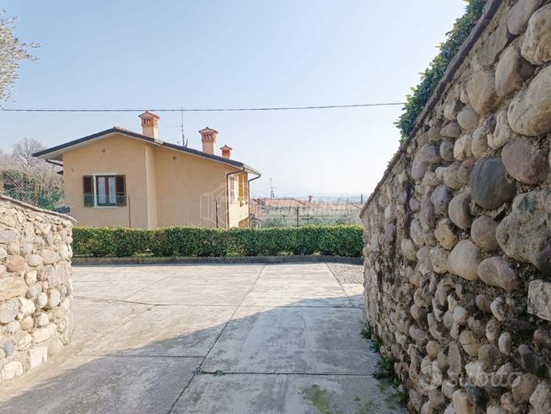 VILLA CON VISTA PANORAMICA NELLA FRANCIACORTA !