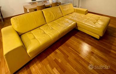 Divano grande con penisola giallo