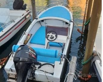 Imbarcazione Spazio 5.20 con motore 25 Hp