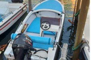 Imbarcazione Spazio 5.20 con motore 25 Hp