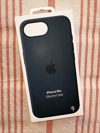 Cover Originale Apple iPhone 16e Silicone Case - V