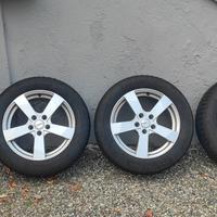 Gomme invernali con cerchi in lega 17"