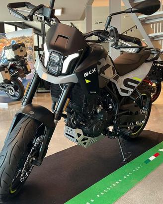 Benelli BKX 300 S - SUPER PROMO