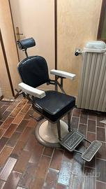 Poltrona barbiere vintage Aurora Saronno anni ’50