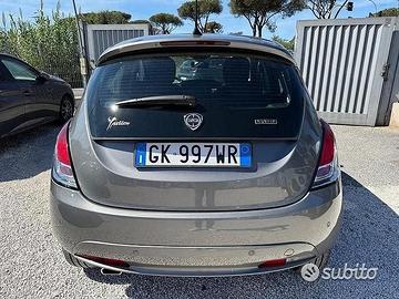 Ricambi usati porta musata lancia ypsilon hybrid