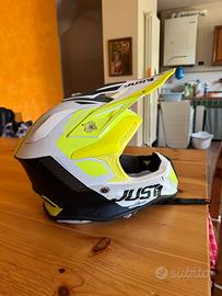 Casco just 1 J18
