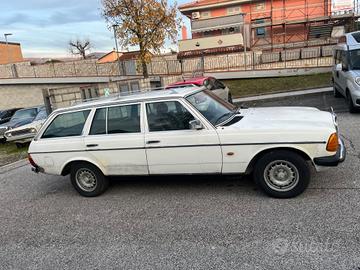 Mercedes benz 240 TD Aspirato w123