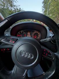 Audi A1 Ambition TDI diesel 105 CV 