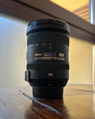 Nikon AF-S DX NIKKOR 18-200mm f/3.5-5.6G ED VR II