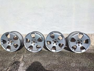 Cerchi in lega Originali AUDI 17" A3 - 2004 usati