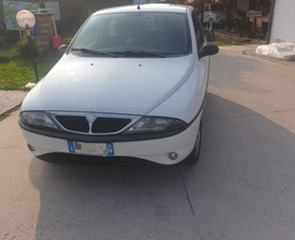 Lancia Y