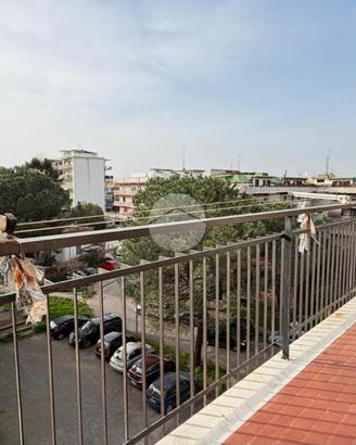 3 LOCALI A MARANO DI NAPOLI