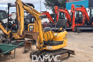 KOMATSU PC09