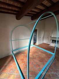 Letto a baldacchino