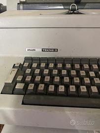Macchina da scrivere olivetti Tekne 3