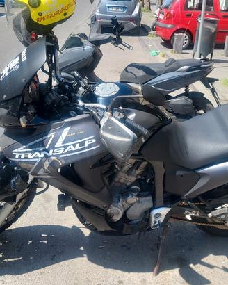 transalp 700cc anno 2011