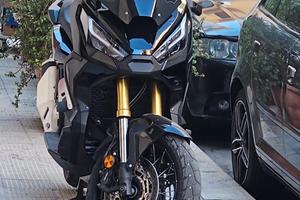 Honda x-adv 750