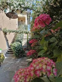 TRILOCALE IN DIMORA D'EPOCA