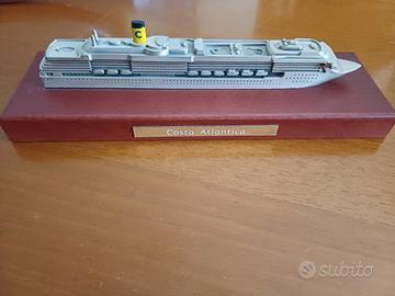 modellino costa Atalantica nave da crociera