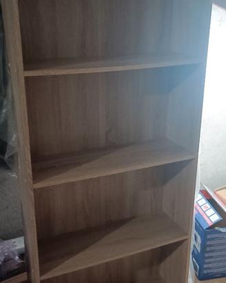 Libreria in buono stato