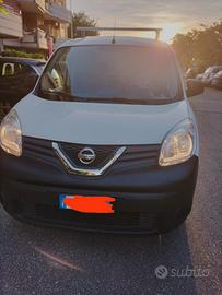 Nissan nv250