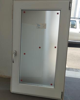 Porte e finestre in legno ristrutturate 